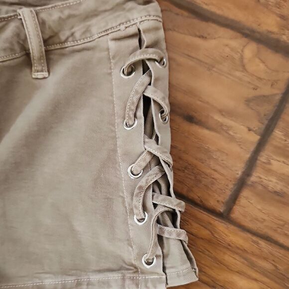 Wild Fable High Waist Khaki Lace-Up Shorts - Picture 3 of 4